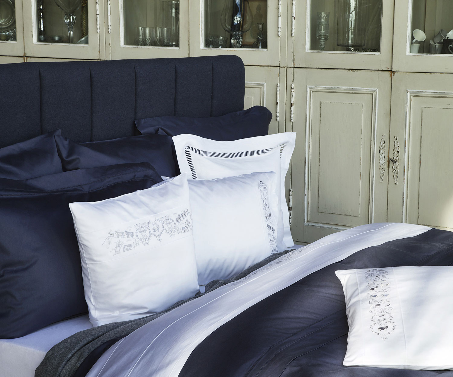 Fischbacher-Bettwaesche-Alpaufzug-Lifestyle Fischbacher ALPAUFZUG bed linen