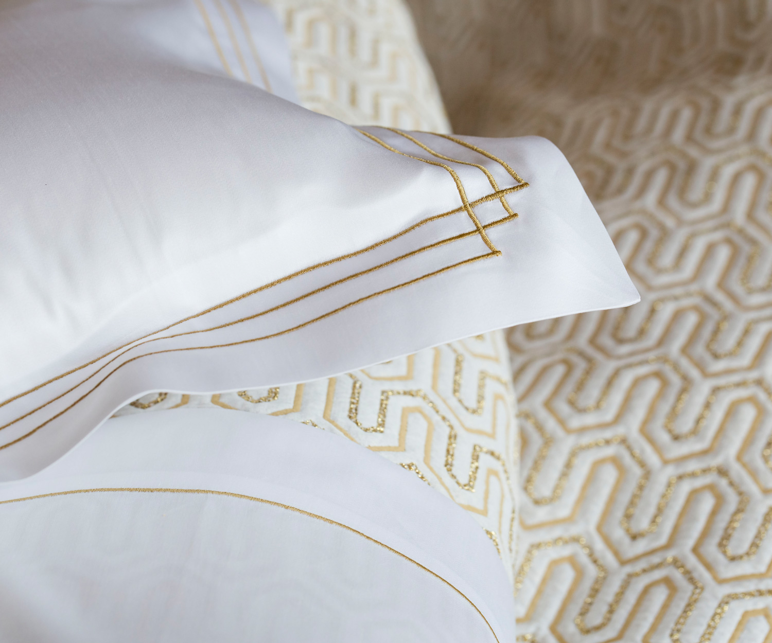 Celdso-QUADRA-108-match QUADRA Satin Bettwäsche fein bestickt von Celso de Lemos