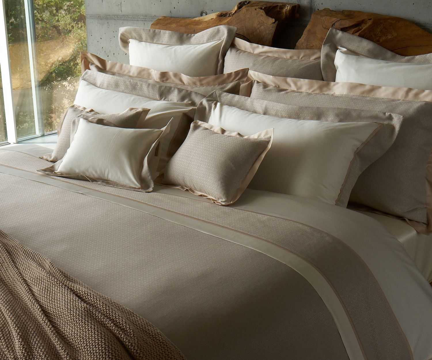 Celso-AVALON-660 Celso AVALON - Jacquard Bettwäsche mit Stehsaum col. 660 powder