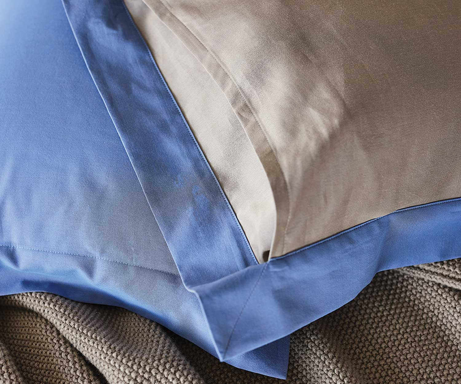 Celso-de-Lemos-Bettwaesche-Calypso-DetailyyxEToD5sgMkP CALYPSO - Satin 650 TC Bettwäsche in 7 Farben