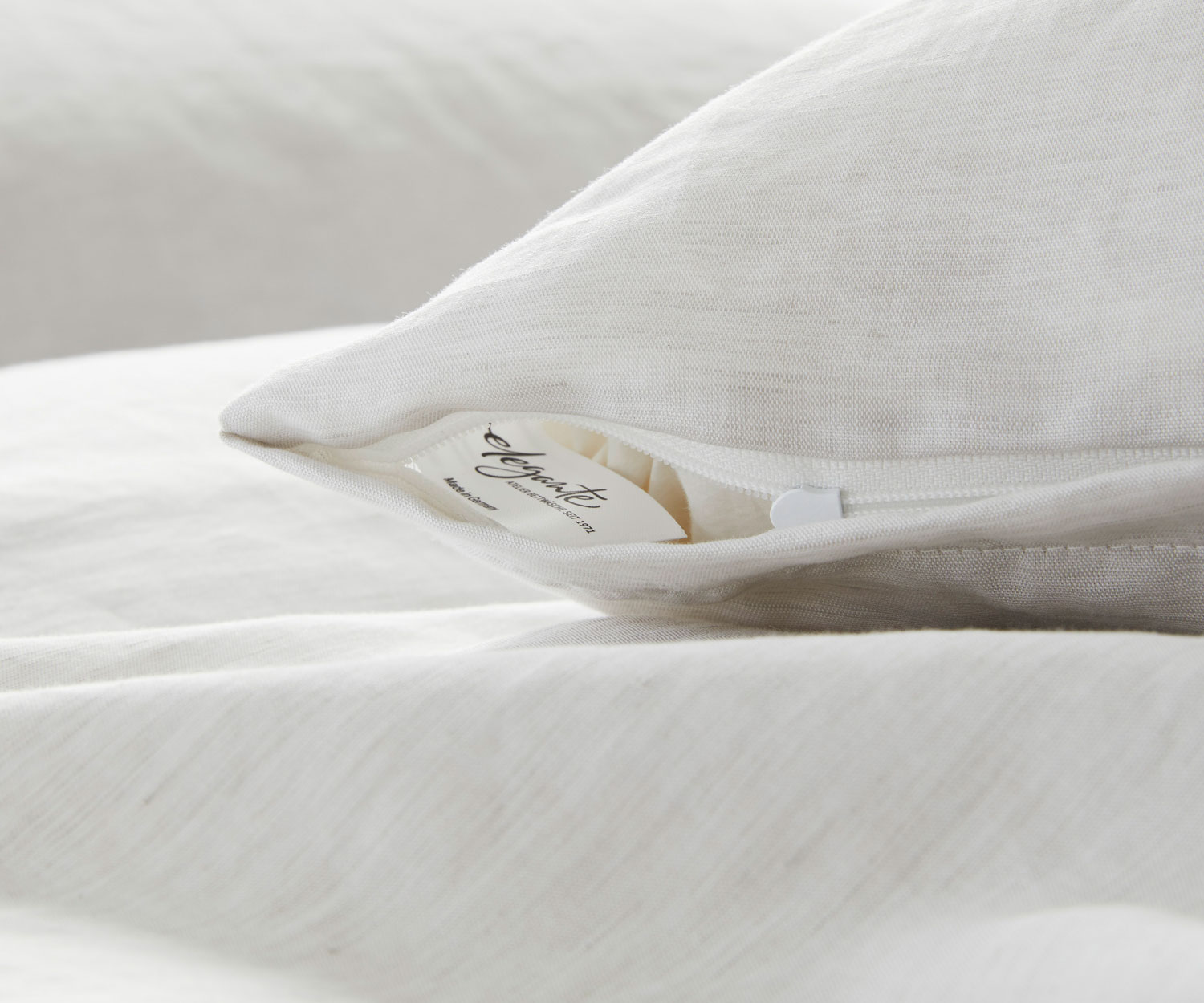 Elegante-Bettwaesche-BREEZE-7038-17Reissverschluss Ropa de cama BREEZE de Elegante col. kreide