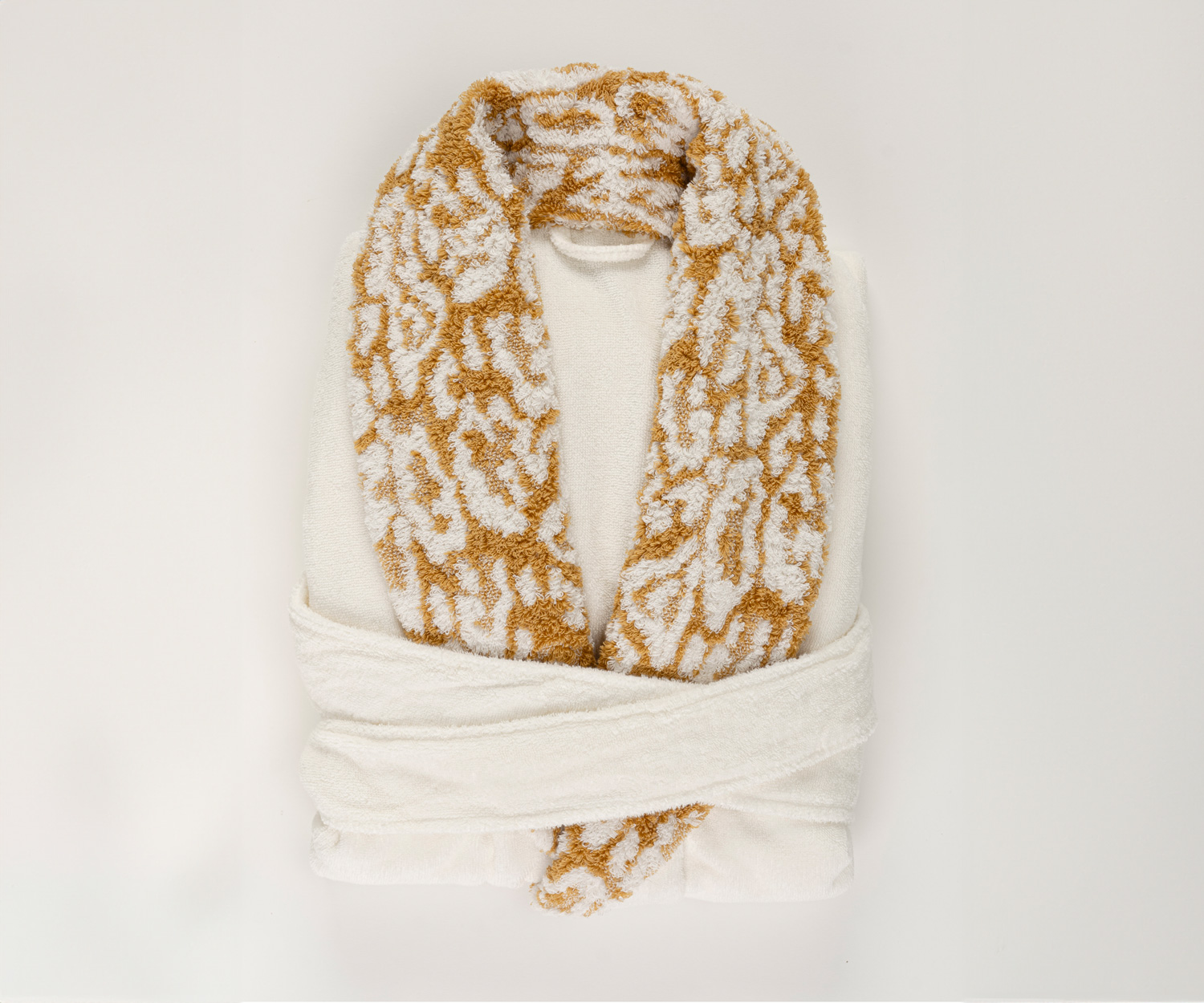 Abyss SAUVAGE bathrobe with shawl collar col. 840 gold