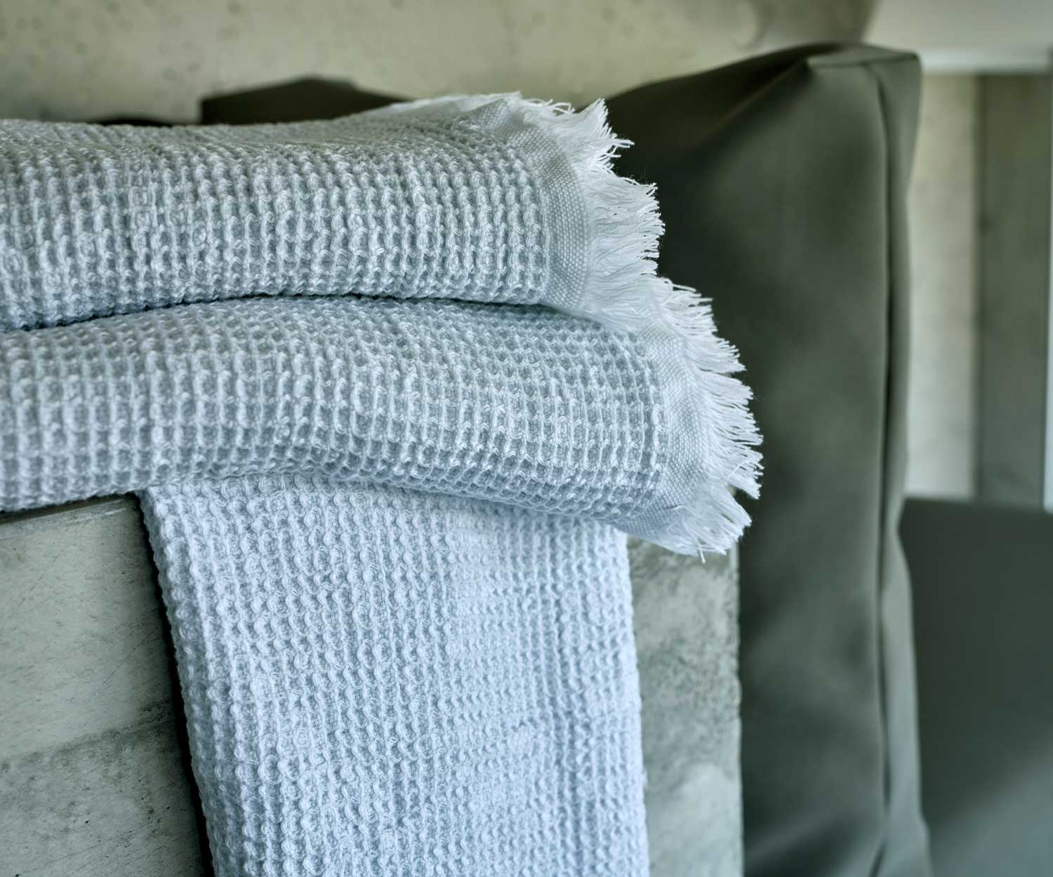 Abyss_Handtuecher_BEES Abyss BEES toallas