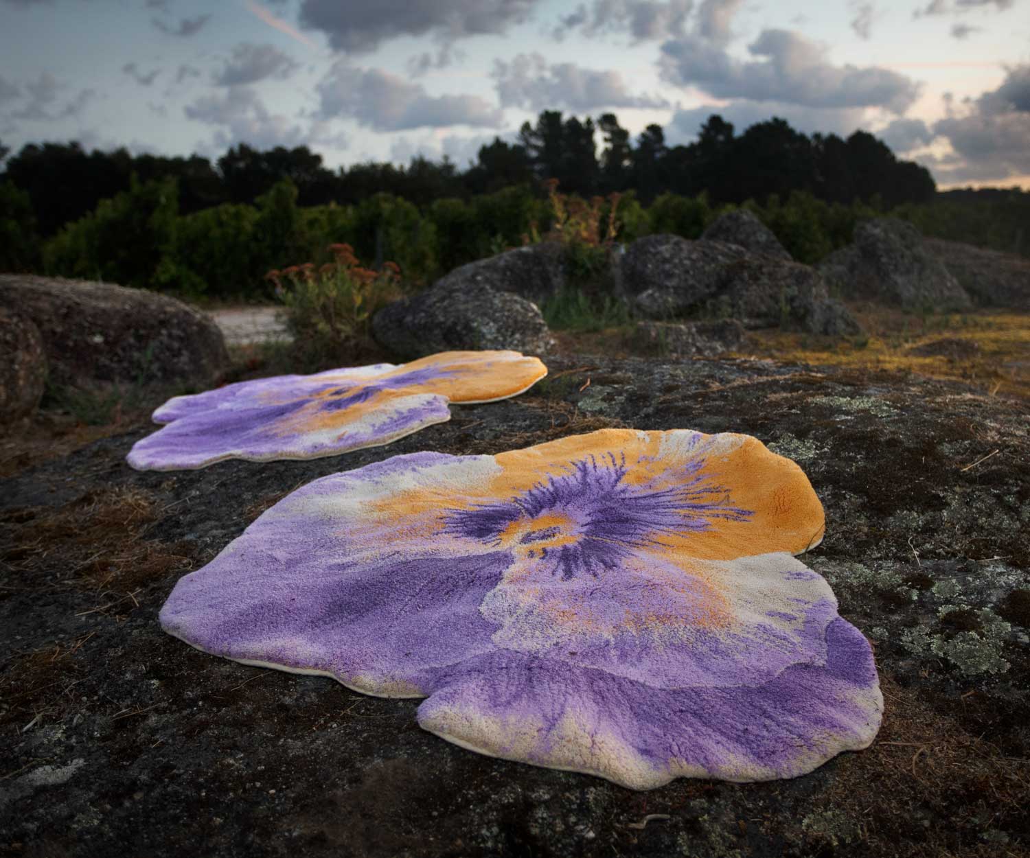 Abyss PANSY Bath Rug
