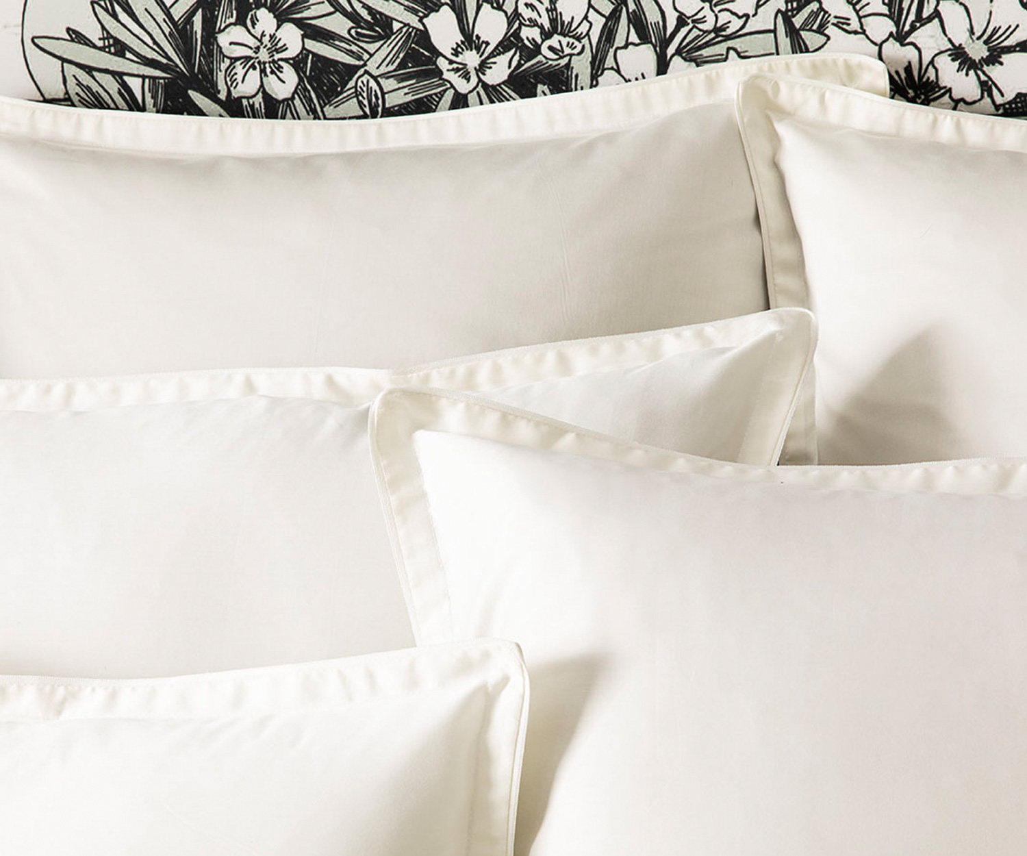 Alexandre_Turpault_Bettwaesche_TEOPHILE_hermine Alexandre Turpault Bettwäsche TEOPHILE ERMINE