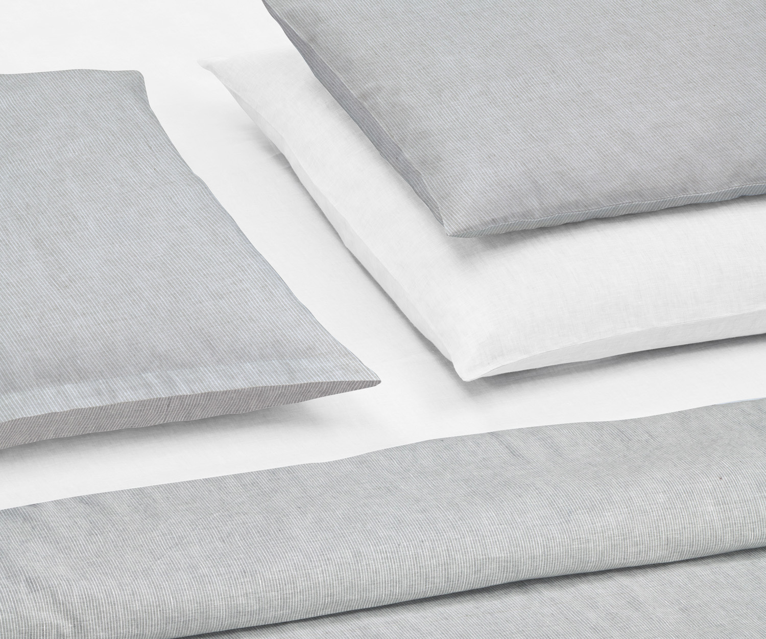 Fischbacher-Bettwaesche-P42_005_make_my_day_silver_moon_detail_hoch_sRGB Fischbacher MAKE MY DAY Silver Moon