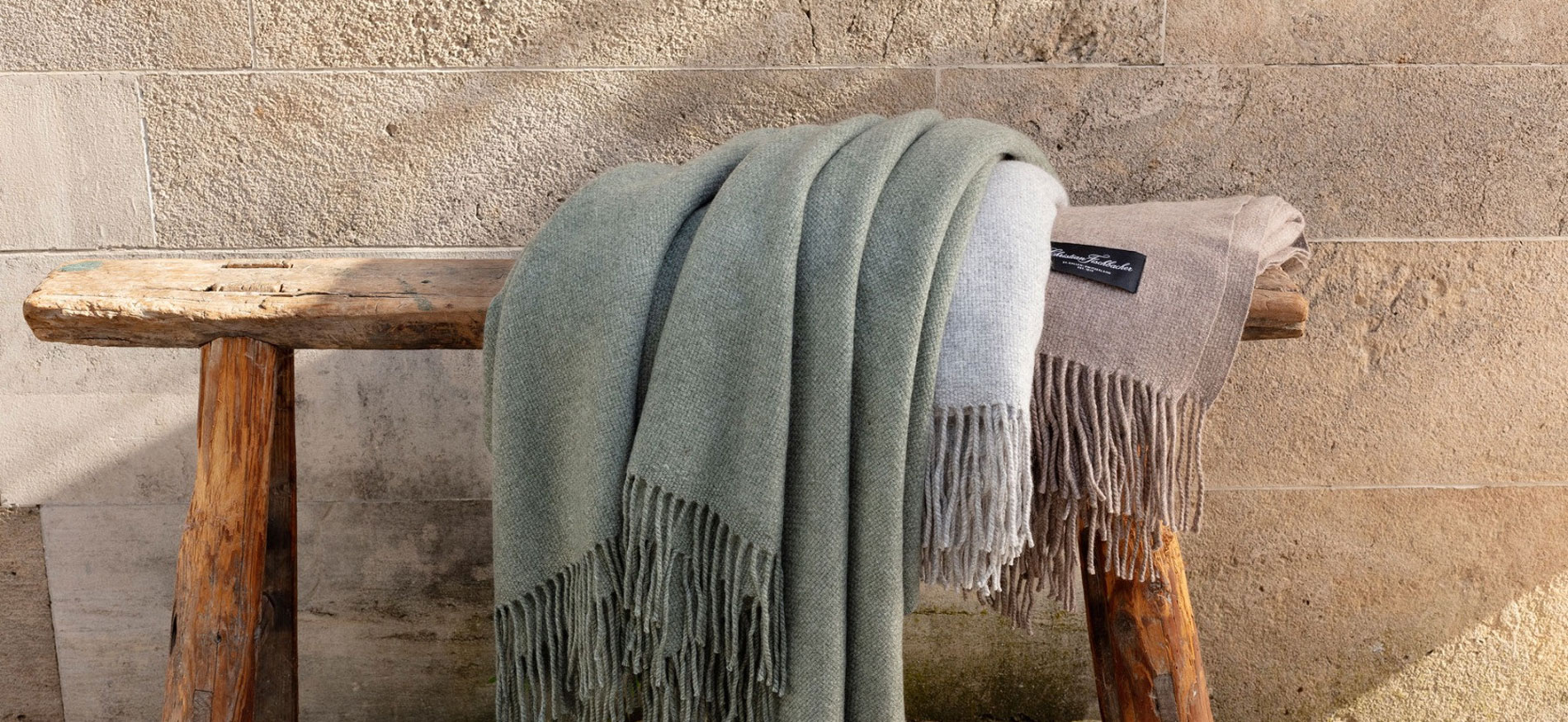 Fischbacher_Plaids_Banner