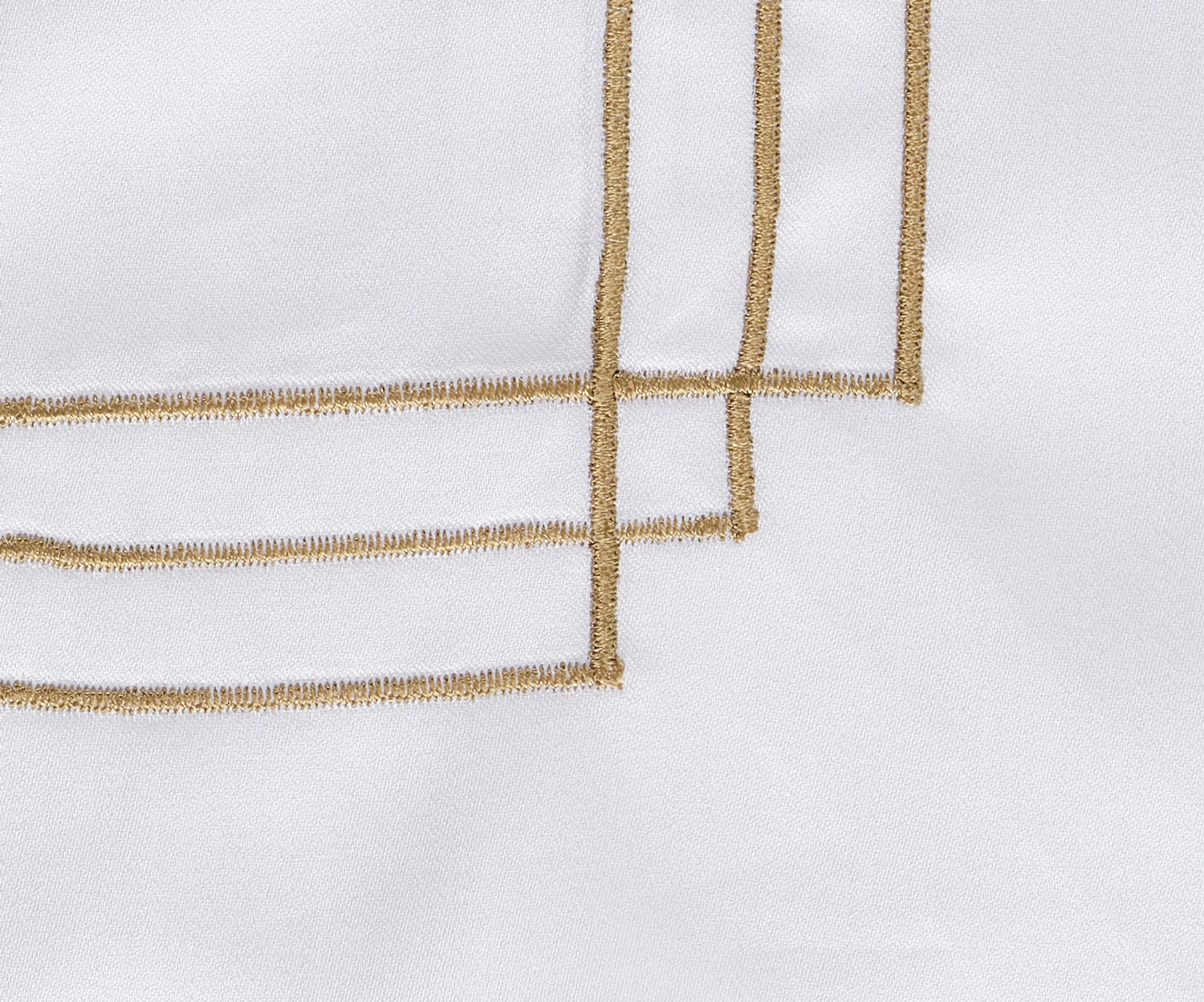 Celso-QUADRA-108 109 gold QUADRA Satin