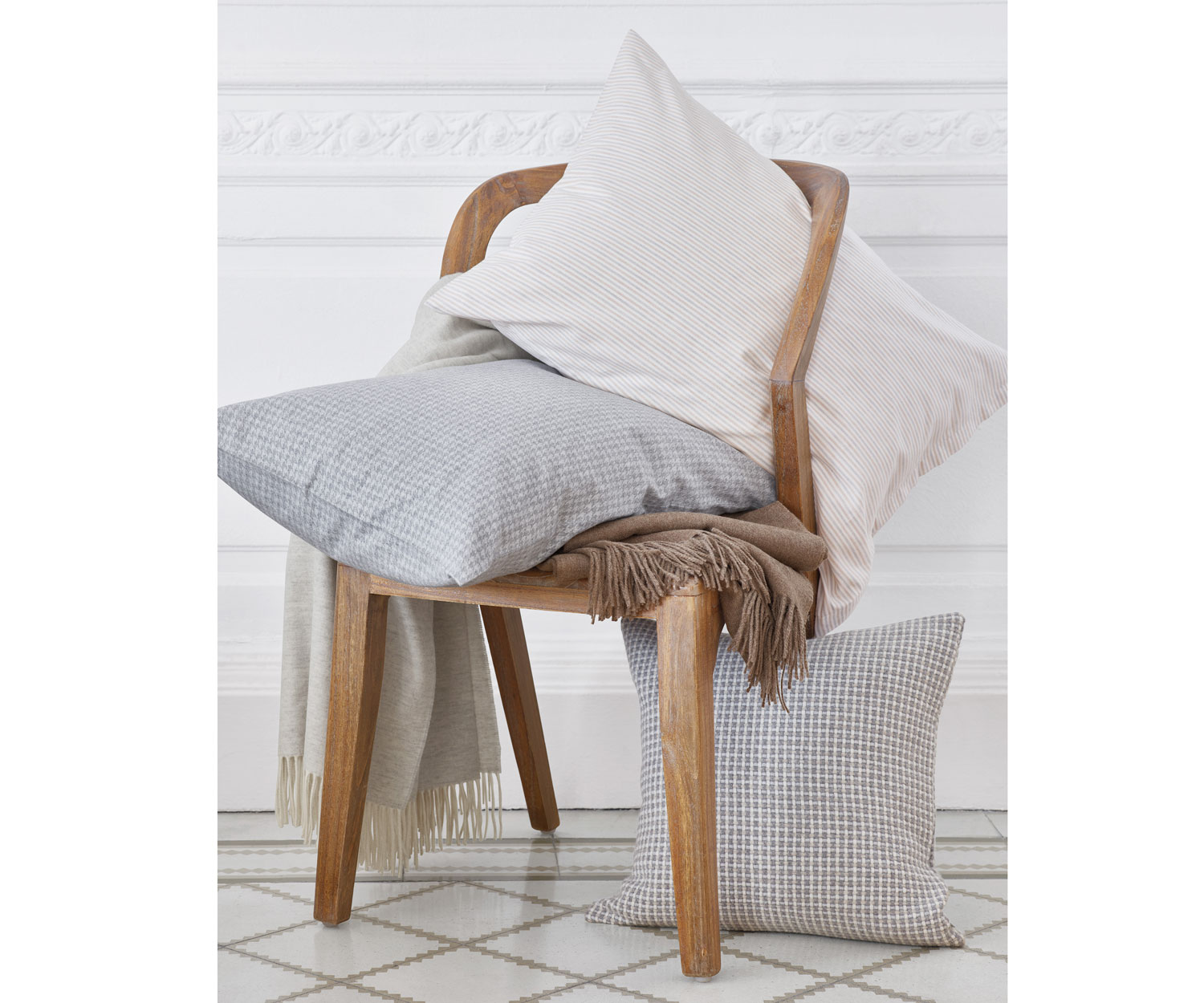 Schlossberg-Bettwaesche_HW21_GUSTAV-beige_THEO-gris Ropa de cama GUSTAV de Schlossberg │Franela