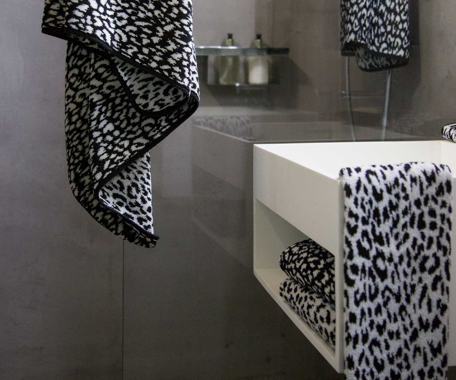 Abyss ZIMBA towels
