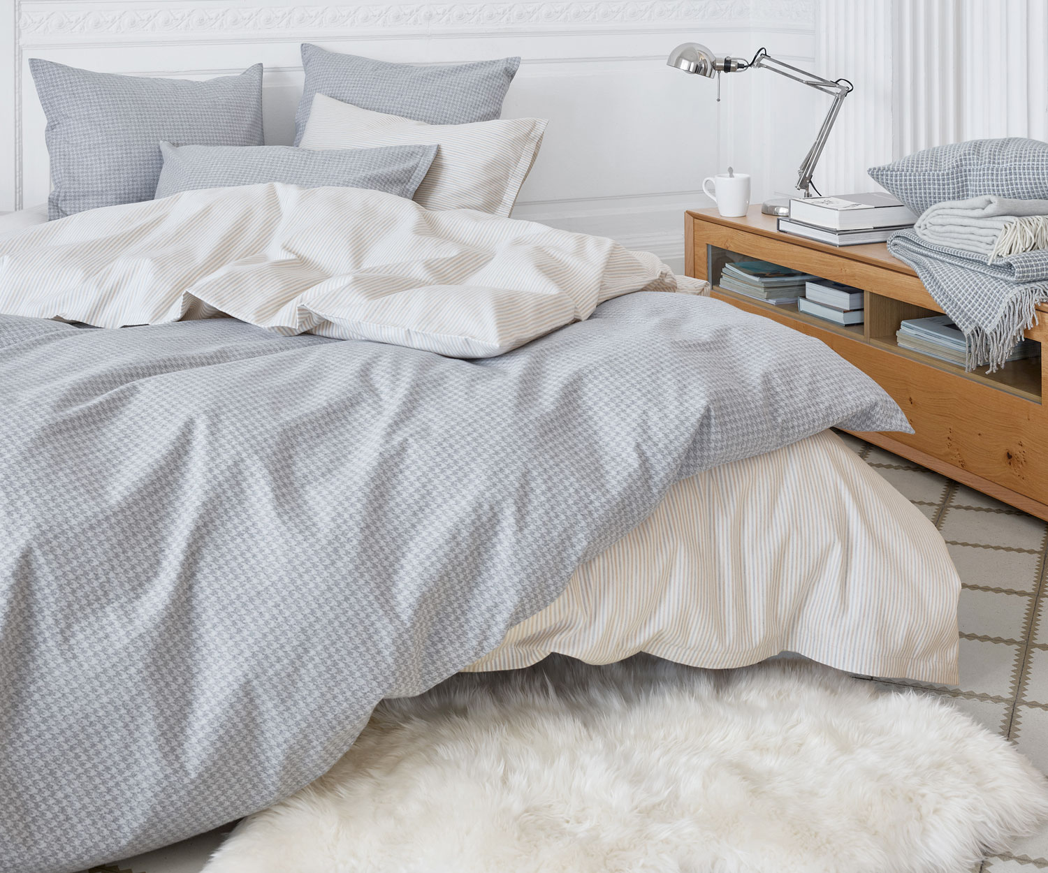 Schlossberg_Bettwaesche_GUSTAV-beige_THEO-gris Ropa de cama THEO y GUSTAV de Schlossberg │Franela