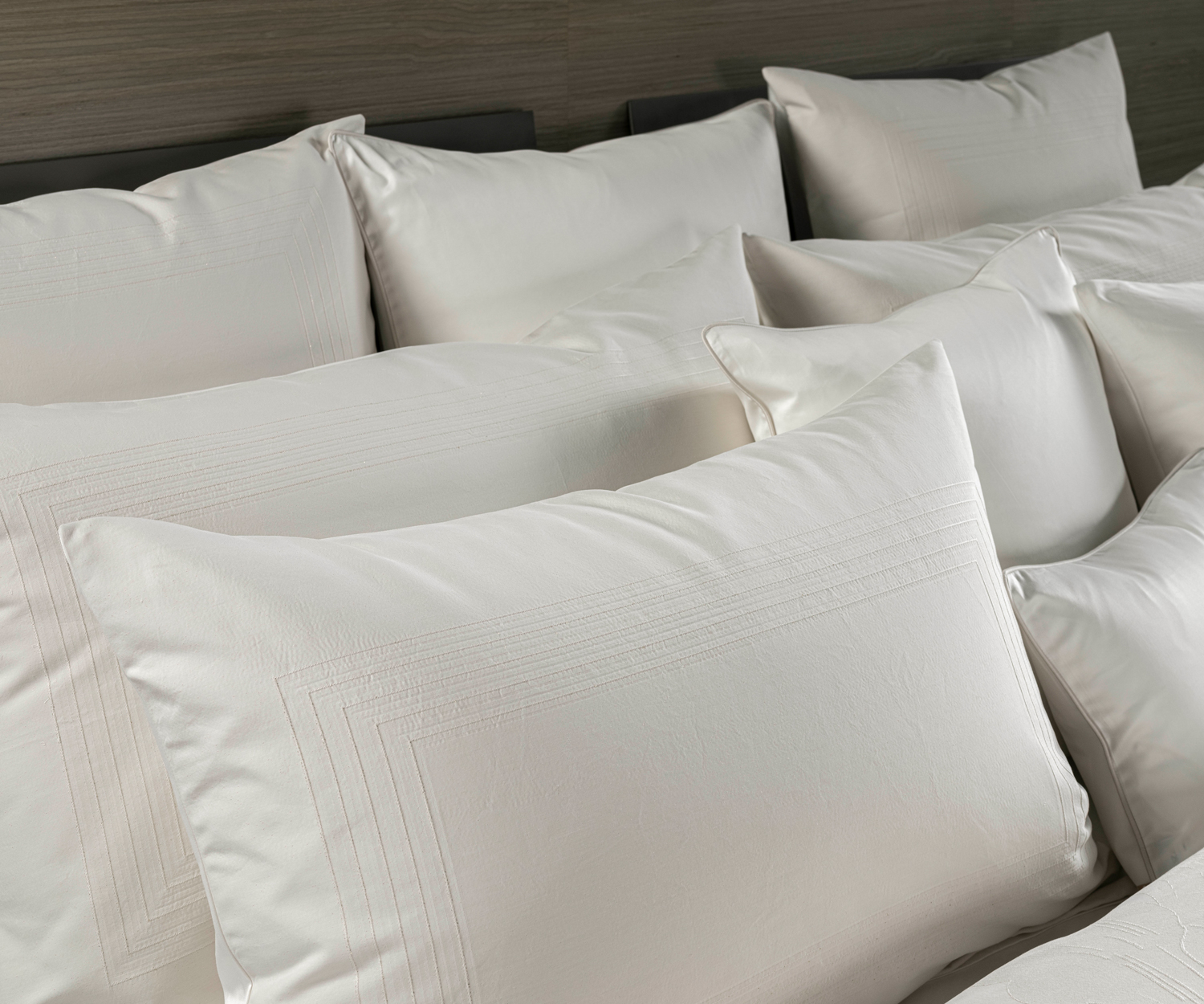 celso-EXQUISE-103-Kissen Celso de Lemos EXQUISE - Jacquard / Satén ropa de cama col. 103 ivory