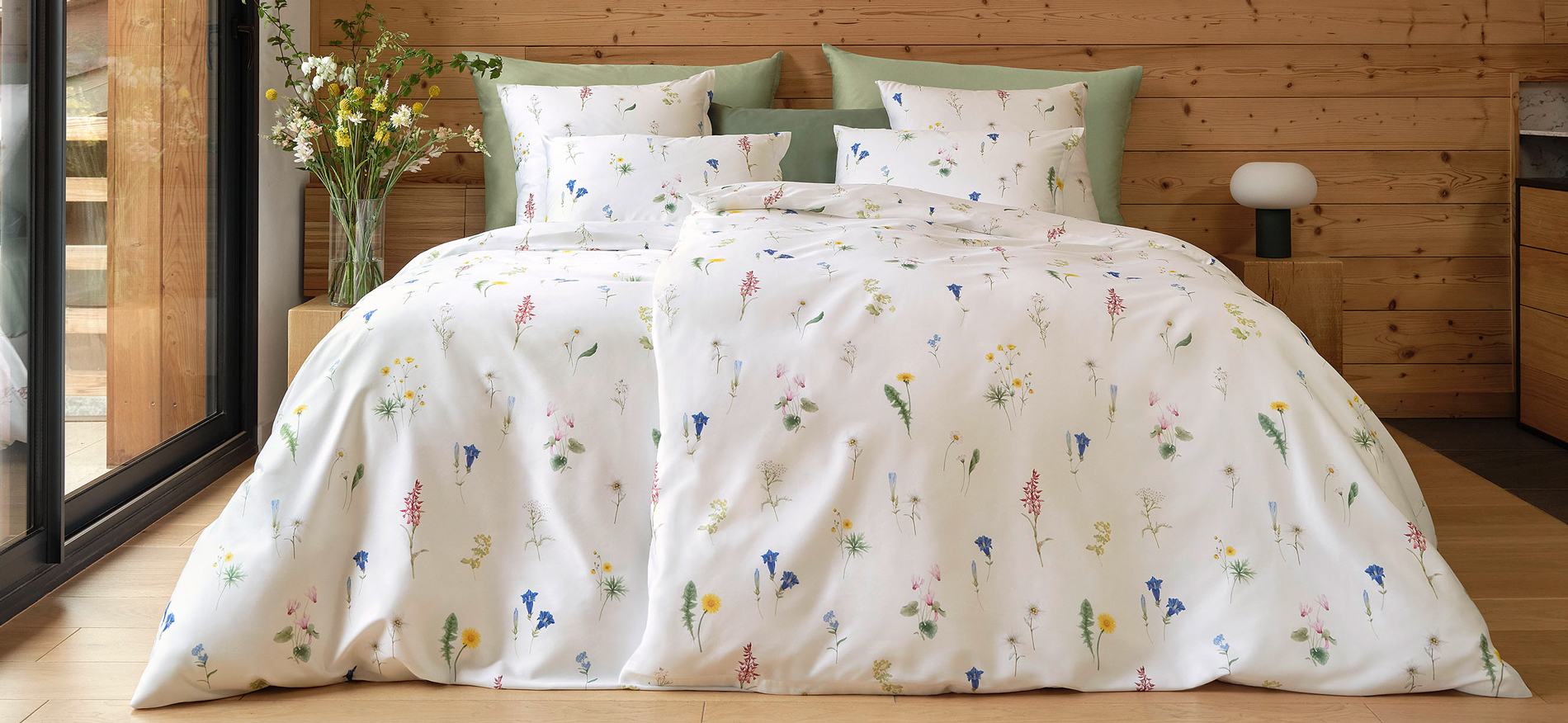 Schlossberg-Bettwaesche_FLURINA_blanc_Banner