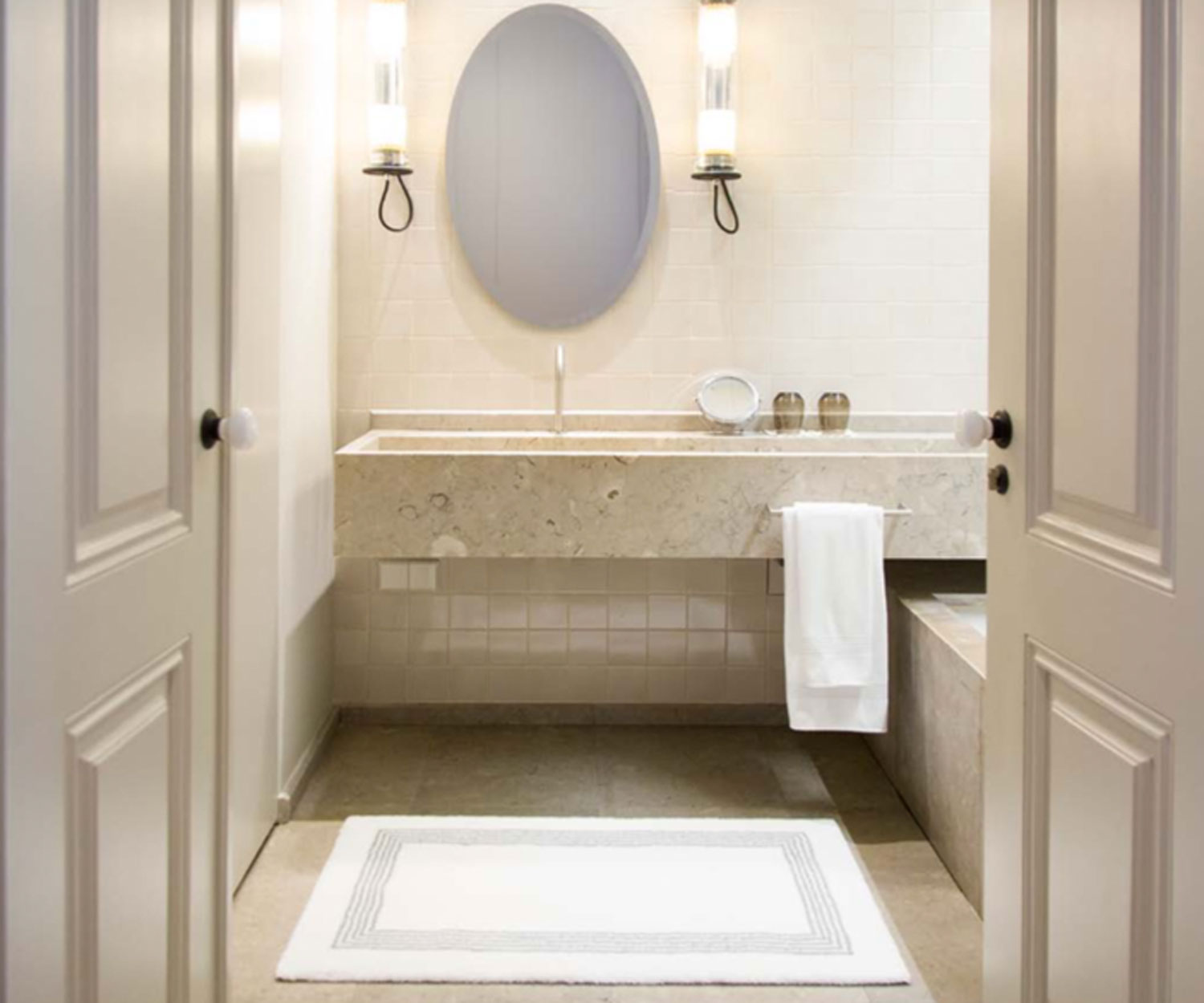 Abyss CLOE bath rug