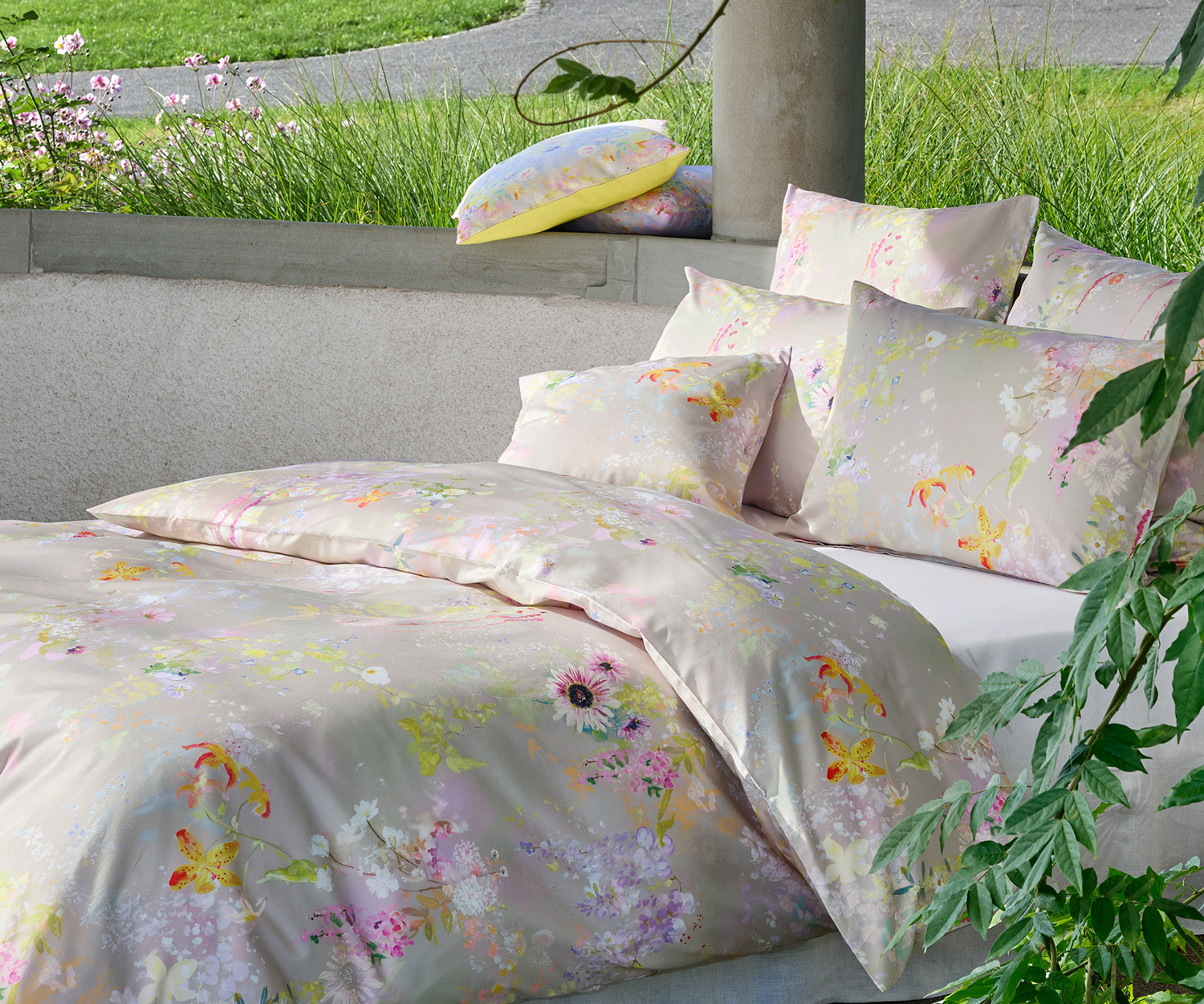 Homefashion-Marc-Leopold_Mystic_Garden_Fischbacher Fischbacher Mystic Garden Ropa de cama - Satén