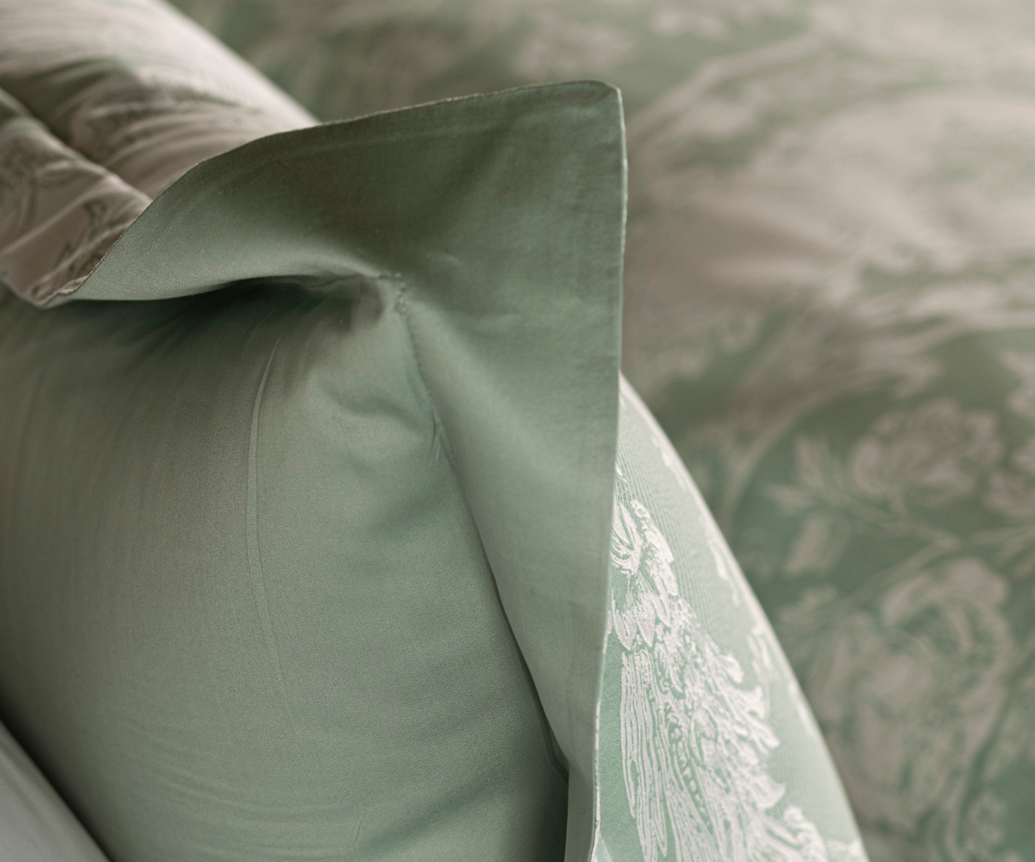 Celso-POMPADOUR-Double Celso de Lemos POMPADOUR Bettwaesche Marc Leopold