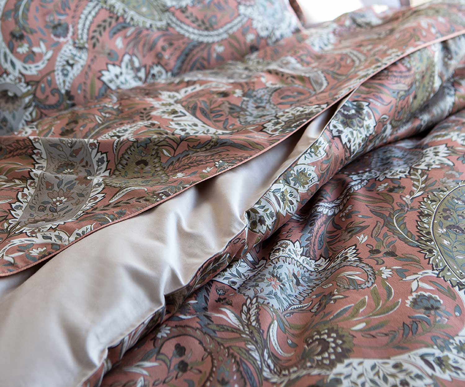 Alexandre_Turpault_Detail_Decke_Zadig Alexandre Turpault Bettwäsche ZADIG