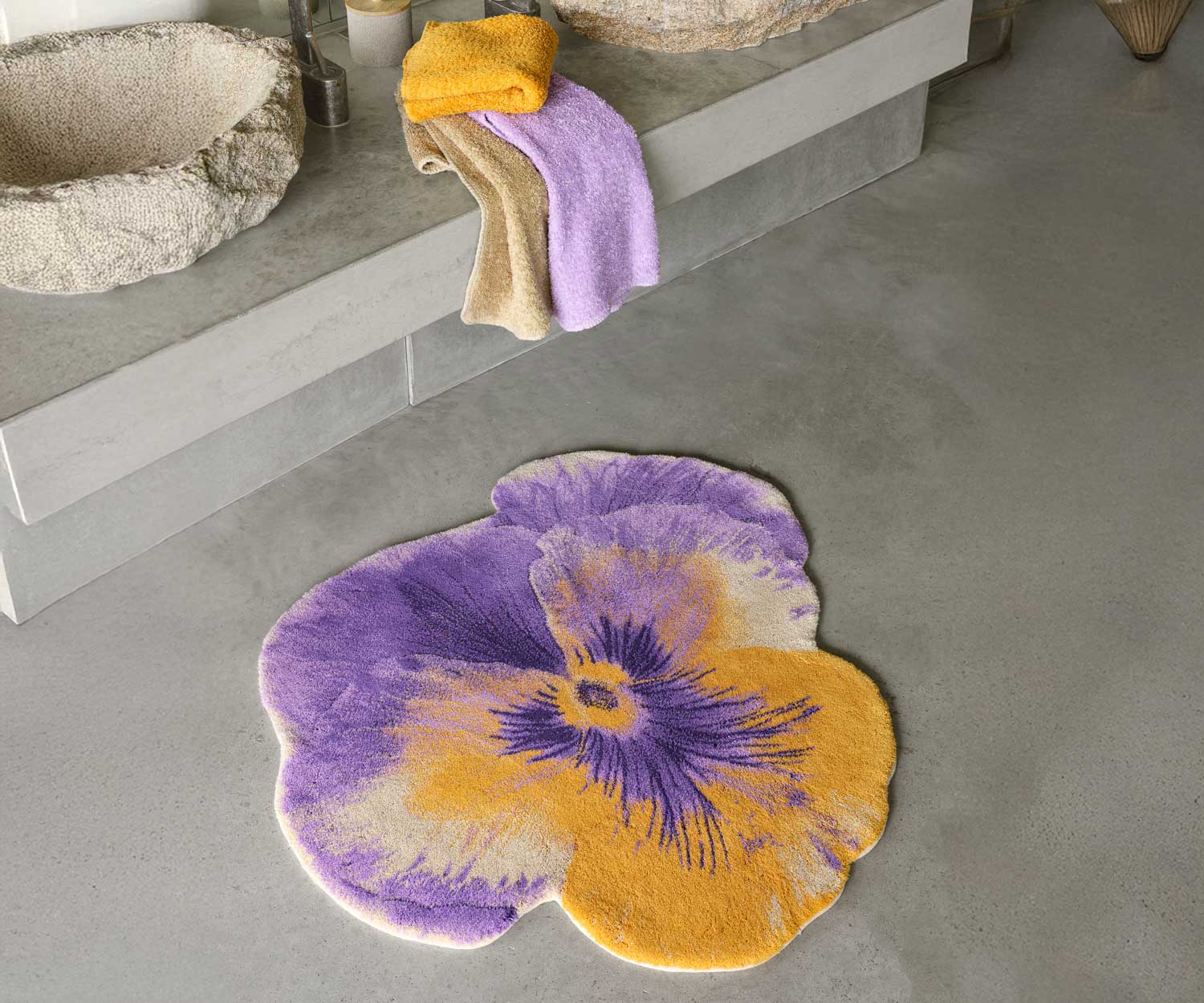 Abyss PANSY Bath Rug