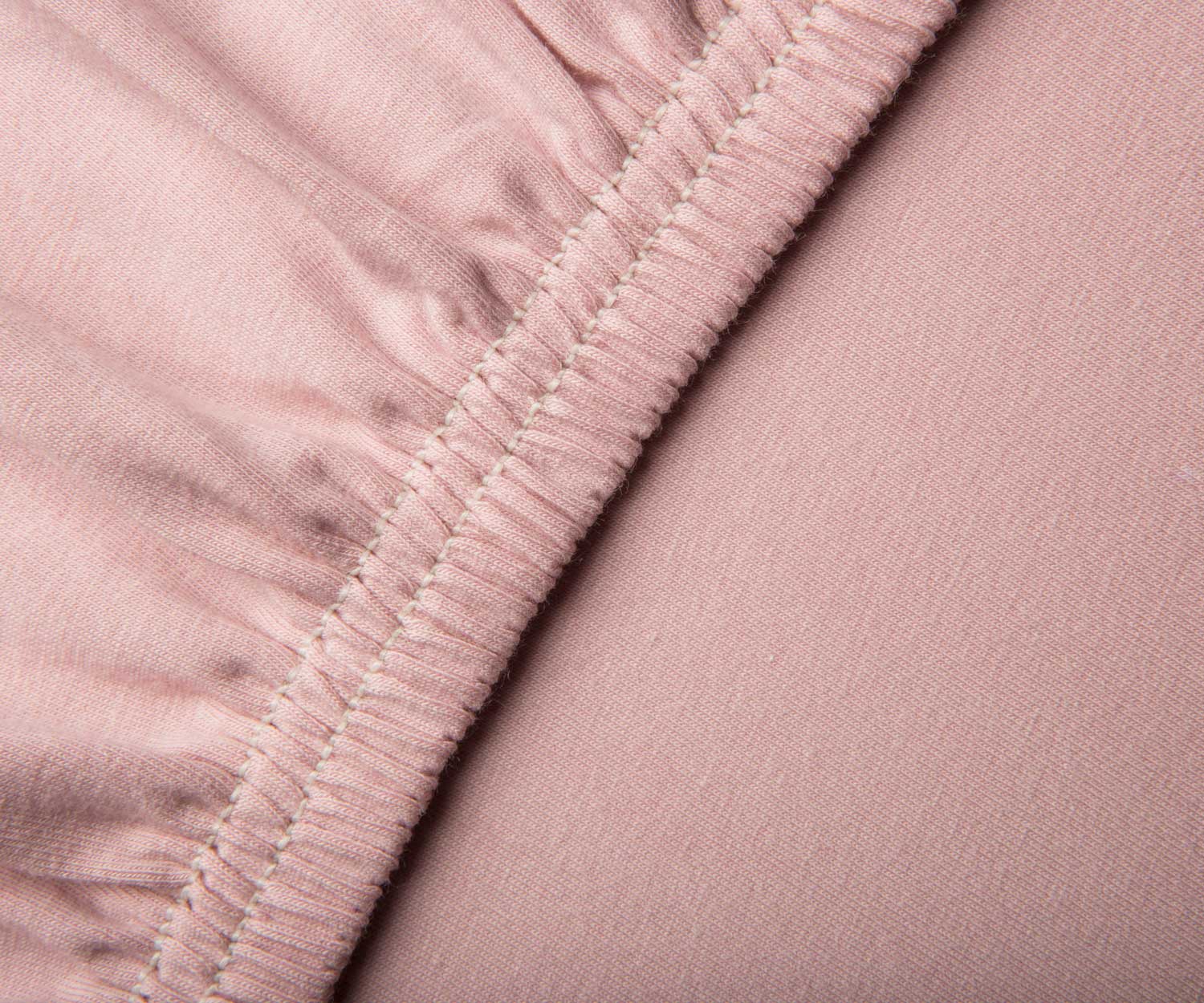 Formesse_Bella_Gracia_Detail Sábana para topper de BELLA DONNA LA PICCOLA - Detalle