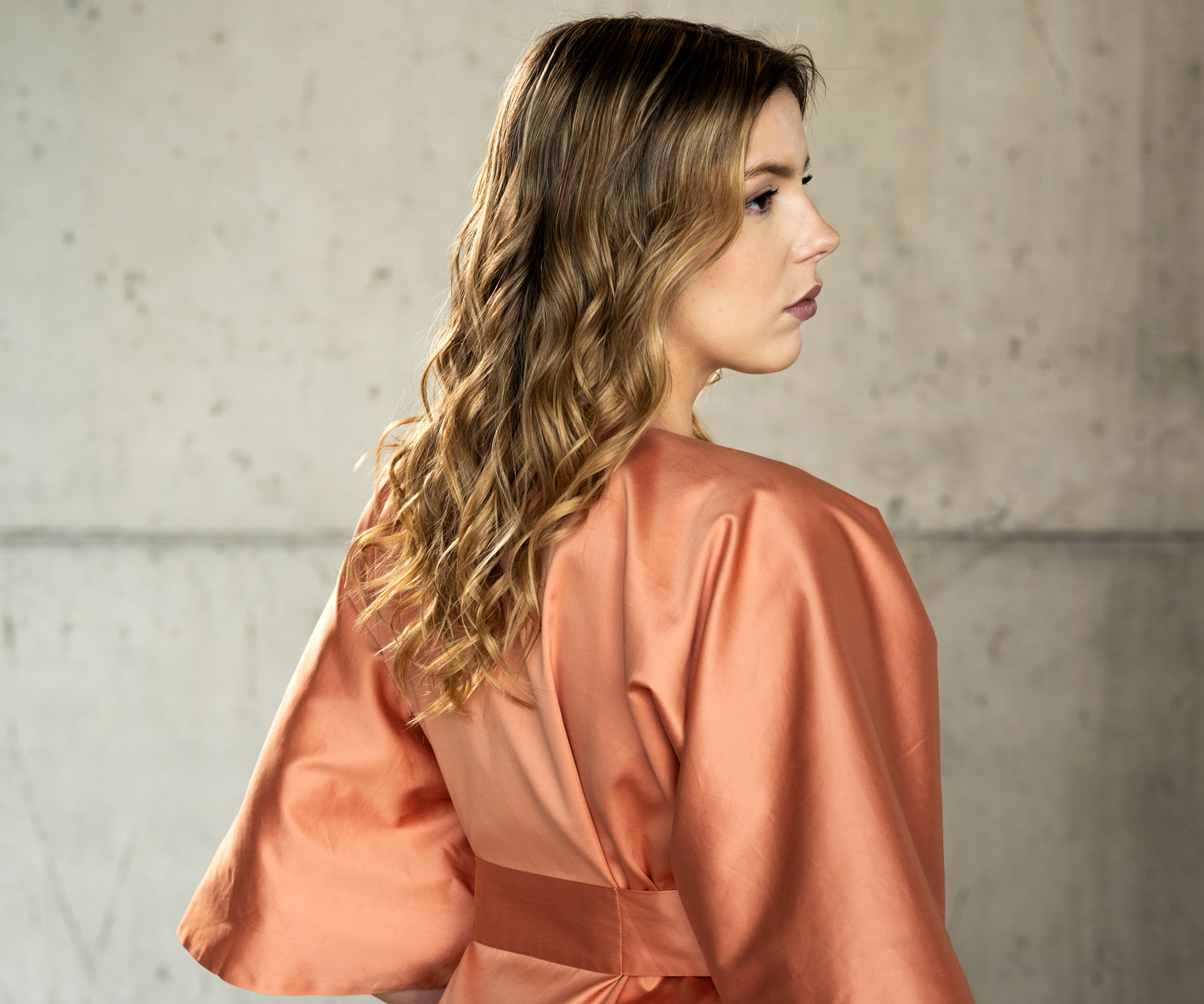 Celso-NARA-Ruecken Bata NARA en satén Secret 700 TC de Celso de Lemos