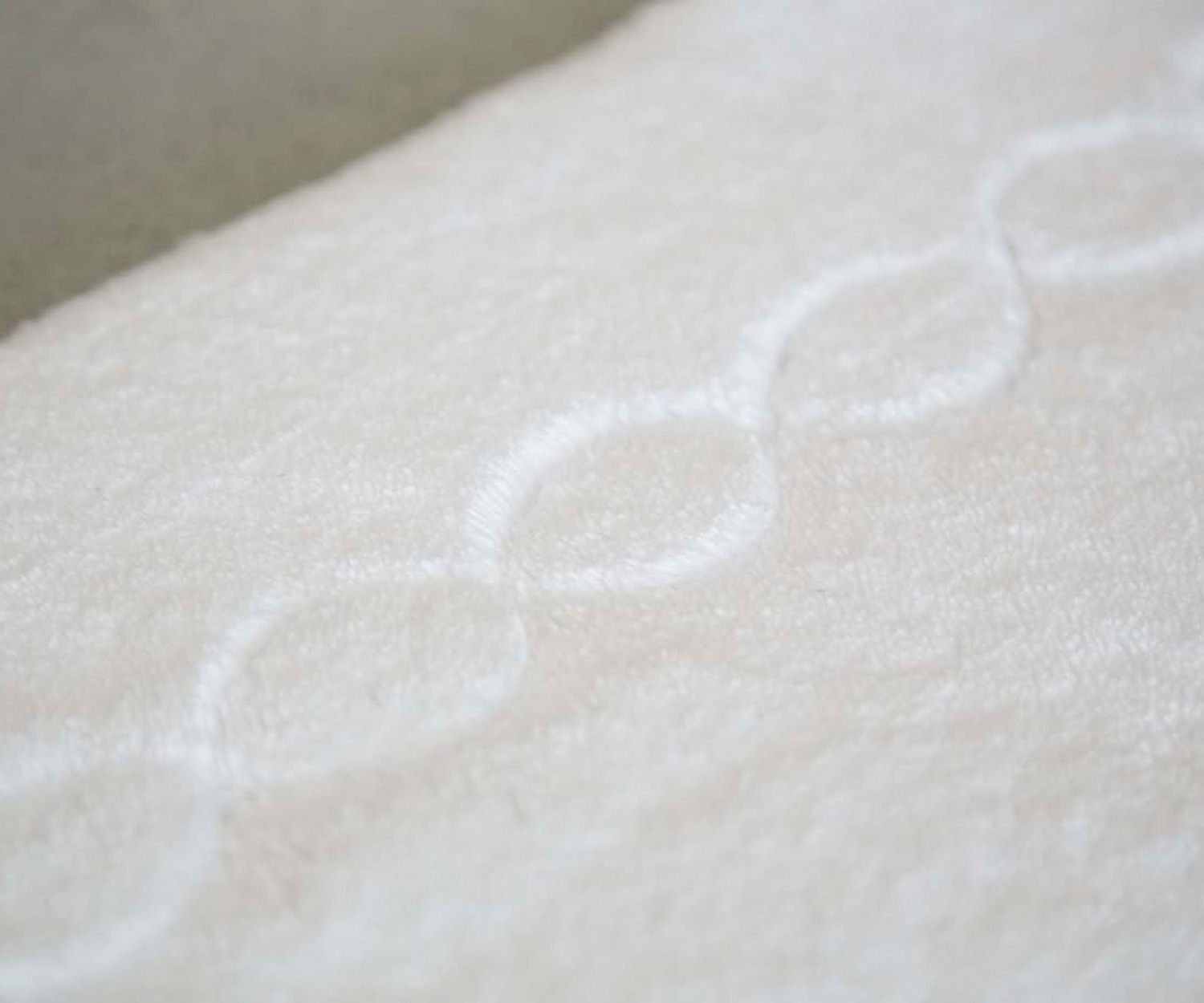 Abyss KELLY bath rug col. 100 white