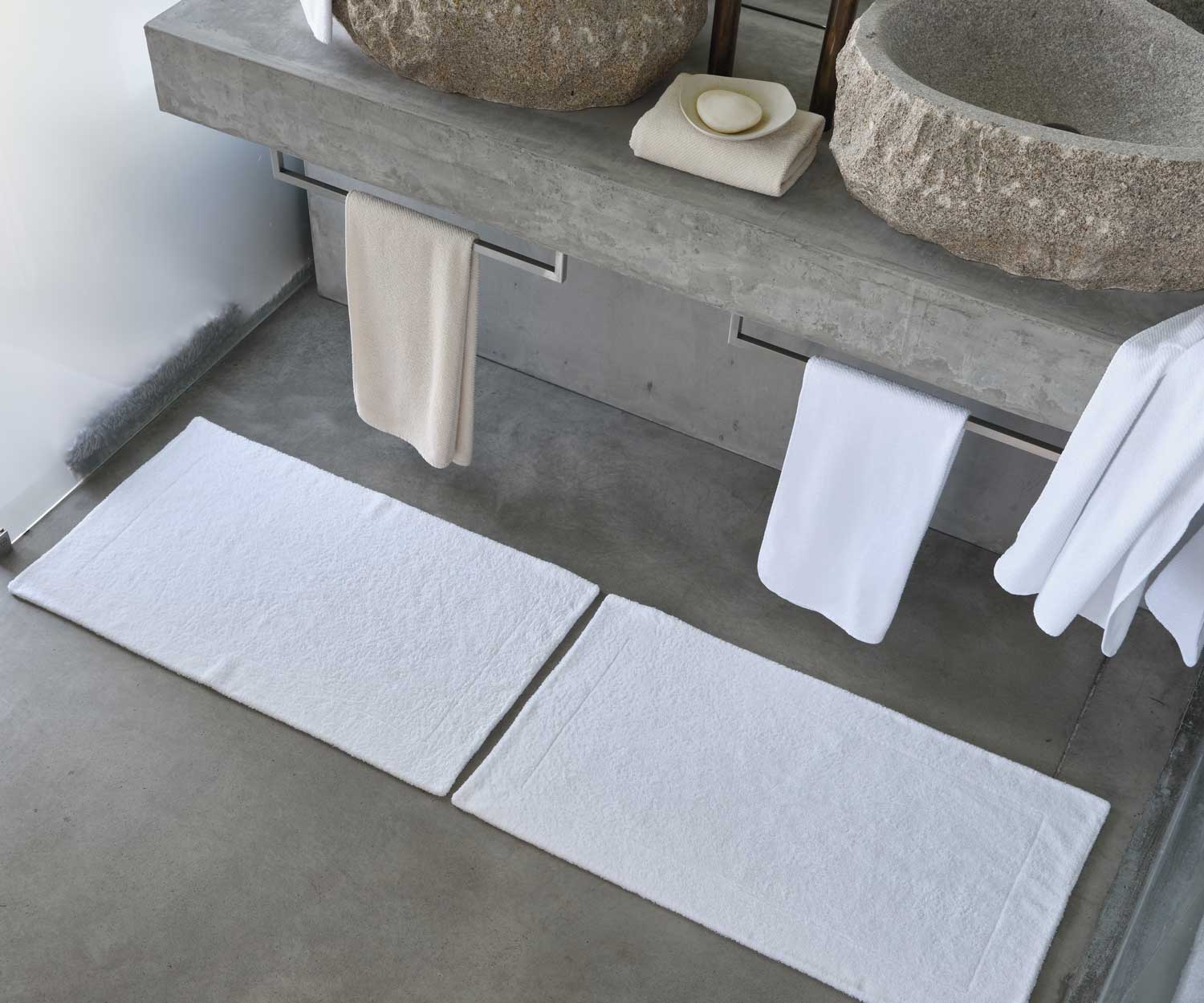 Abyss-Badvorleger-DOUBLE-Lifestyle-white Abyss bathmat DOUBLE 1.200g - 60 colours