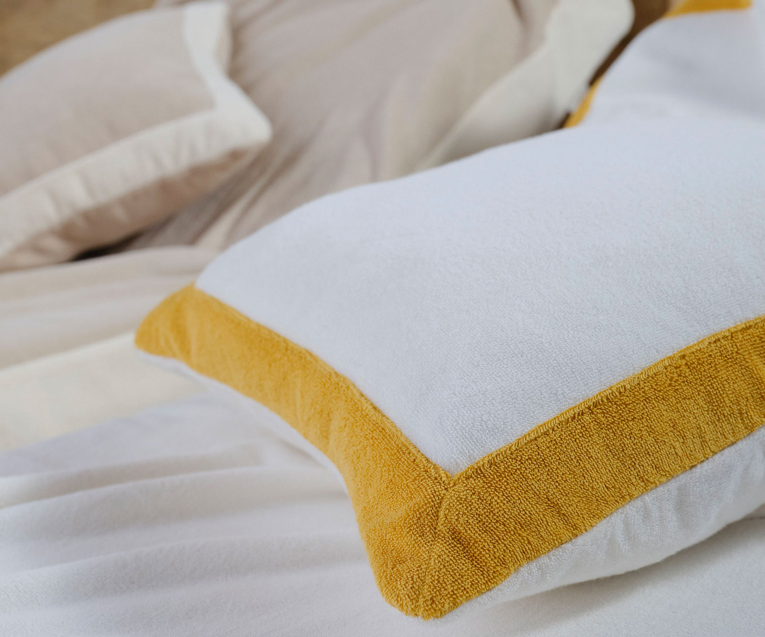 Abyss_Strandkissen_Portofino Cojín de playa PORTOFINO de Abyss