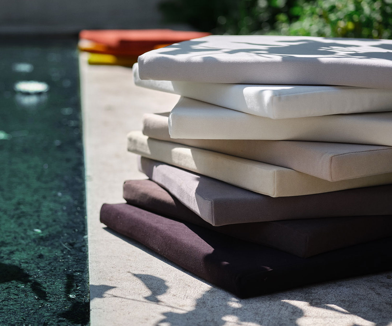 Fischbacher-BENU-Talent-Beige Tejido para tapicería BENU TALENT de Fischbacher