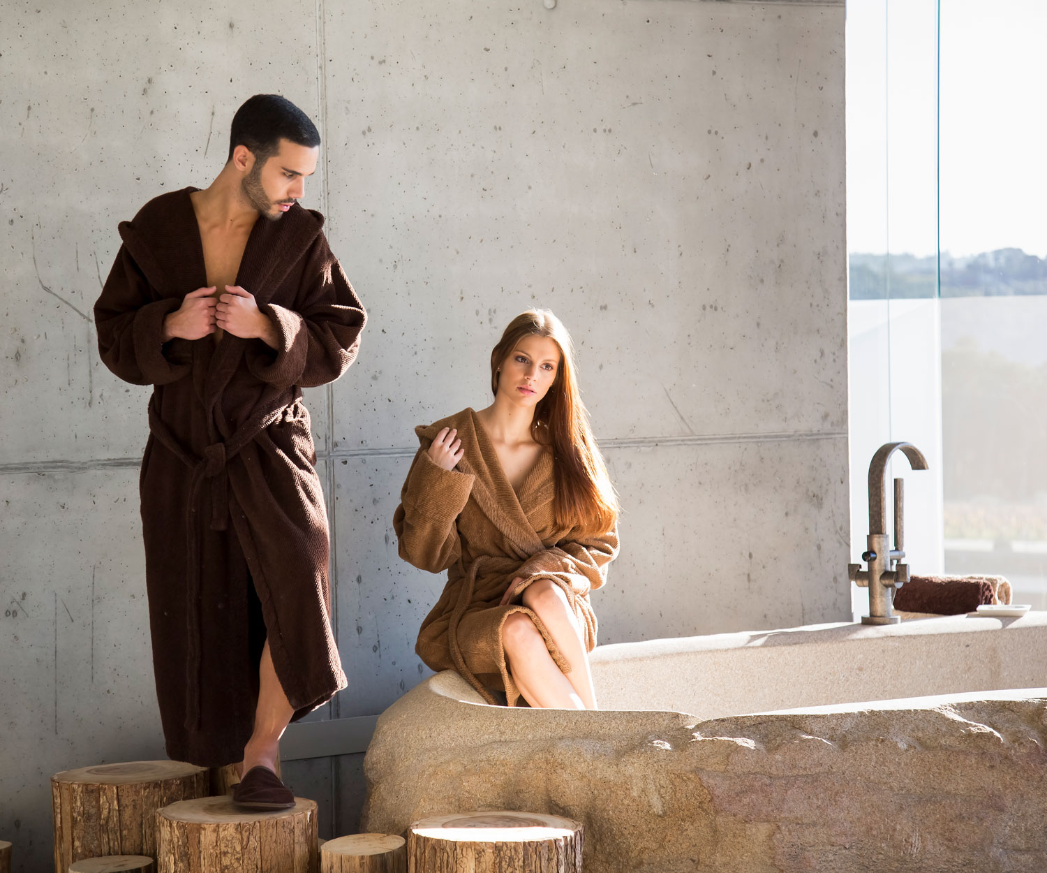 Abyss-Bademantel-Twill-Lifestyle-1 Albornoz TWILL de Abyss