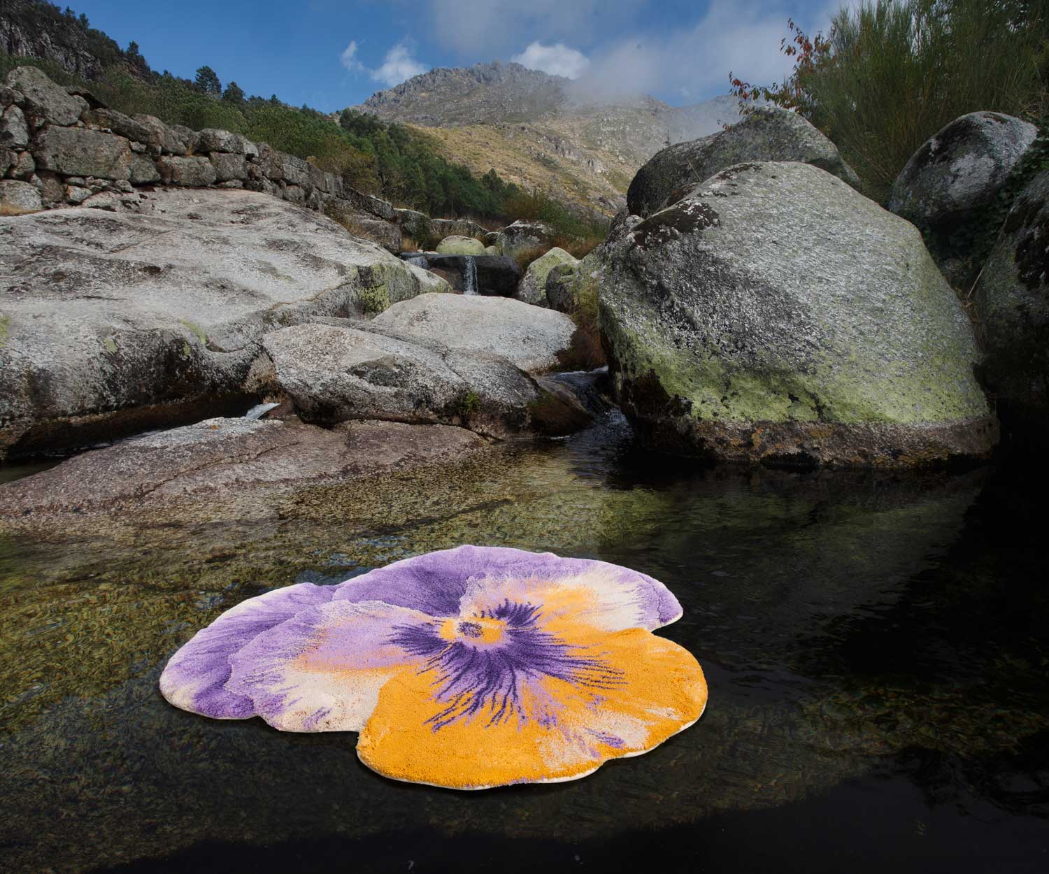 Abyss PANSY Bath Rug