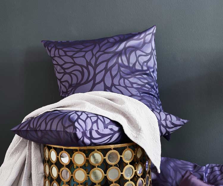 Schlossberg bed linen RAMI VIOLA - Jacquard Deluxe