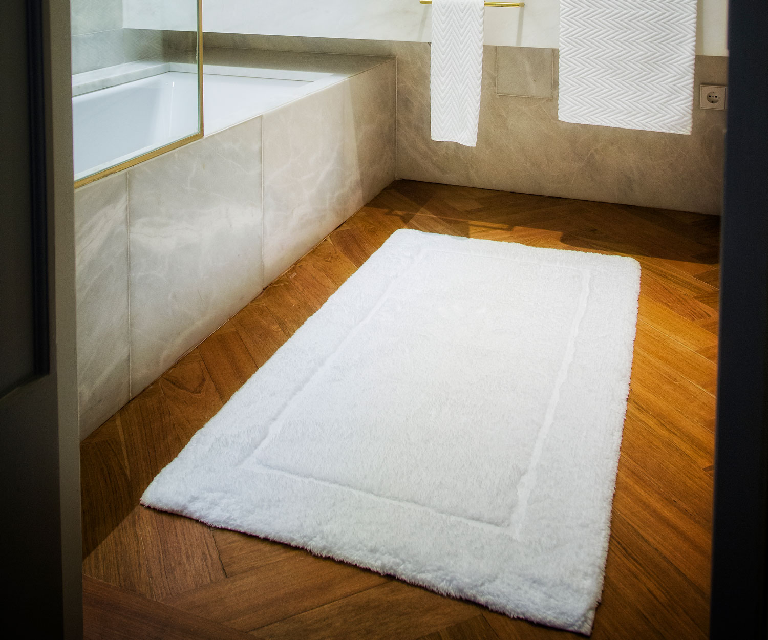 Abyss Habidecor Must Bath Rug - Gris (920)  Bath rug, Square bath rugs,  Small bath rugs